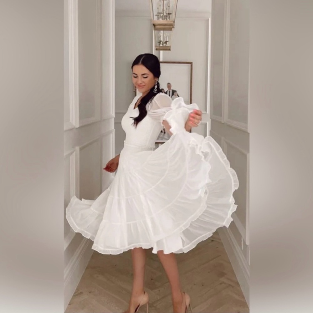 Rachel Parcell Two piece midi skirt and shirt. Ivory. Size S.